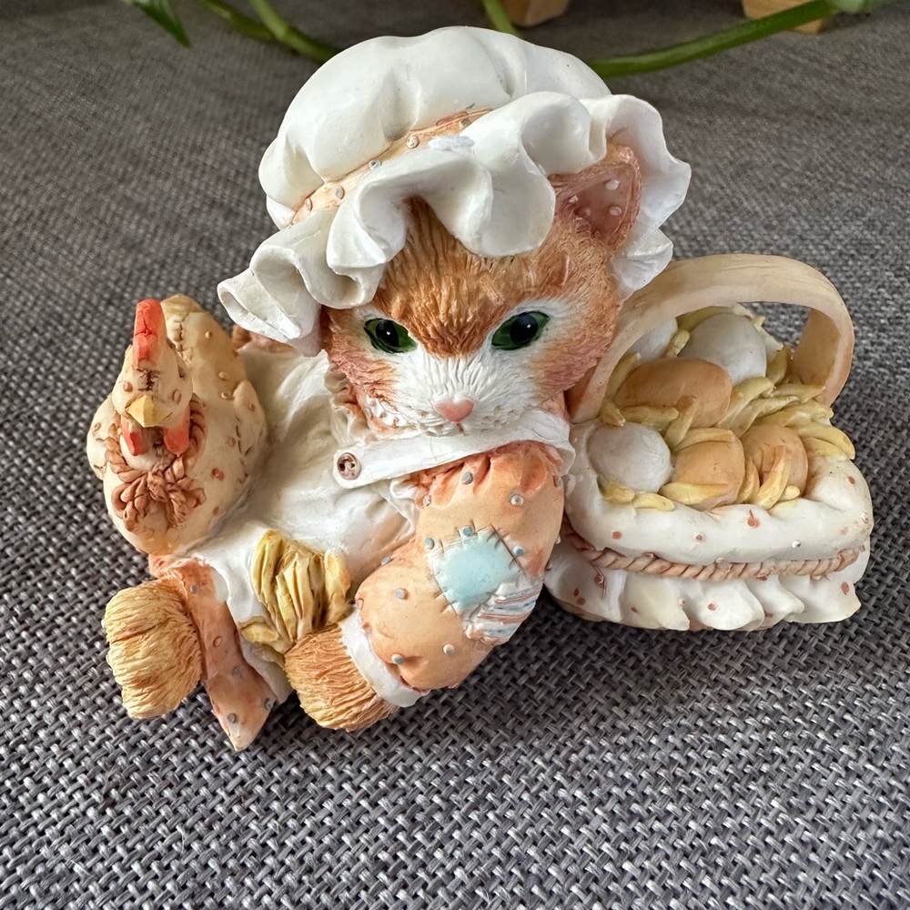 Enesco Calico Kittens “Friendship is the Best Blessing”